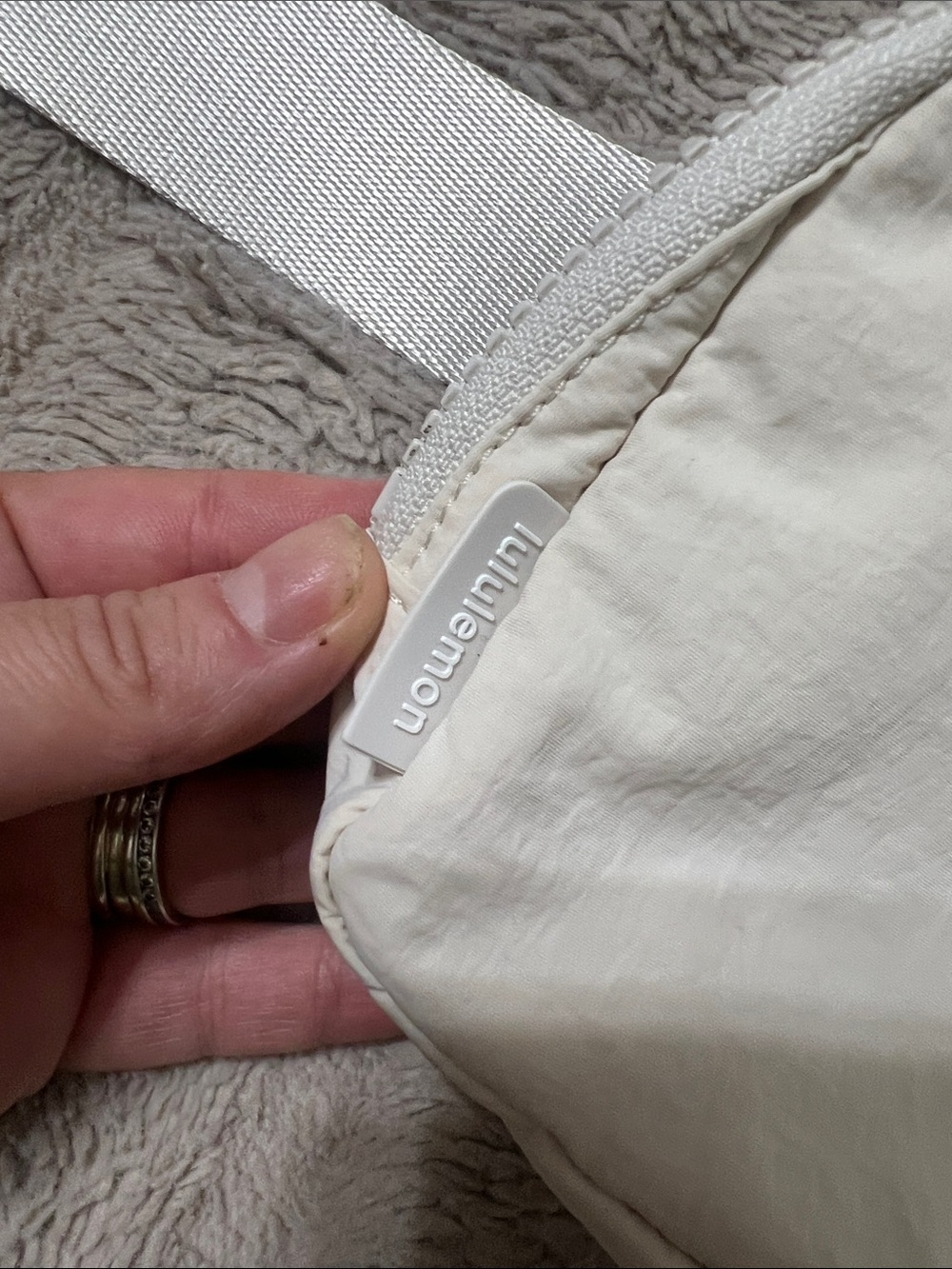 lululemon athletica everywhere Belt Bag with long strap - Picture 7 of 7